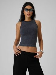 4F Top slim z prążkowanej dzianiny damski - czarny XS/S. Czarne topy damskie 4f, s, bez wzorów, z dzianiny, bez kołnierzyka. Za 79.99 zł.