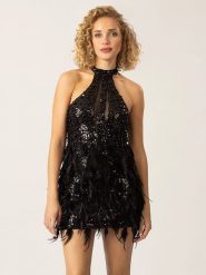 APART Sukienka w kolorze czarnym rozmiar: 38. Czarne sukienki damskie Apart, bez wzorów, bez kołnierzyka, bez ramiączek, mini. Za 479.76 zł.