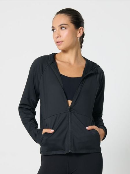 Bluza sportowa z kapturem - czarny. Czarne bluzy sportowe damskie Sinsay, l. W wyprzedaży za 29.99 zł.