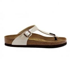 Japonki damskie Birkenstock 943871. Białe klapki damskie Birkenstock, bez wzorów, z materiału, bez obcasa. Za 639.00 zł.