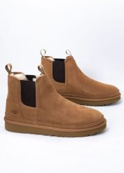 Sztyblety męskie brązowe UGG M Neumel Chelsea-Boot. Brązowe sztyblety męskie Ugg, z poliesteru, bez zapięcia. Za 619.99 zł.