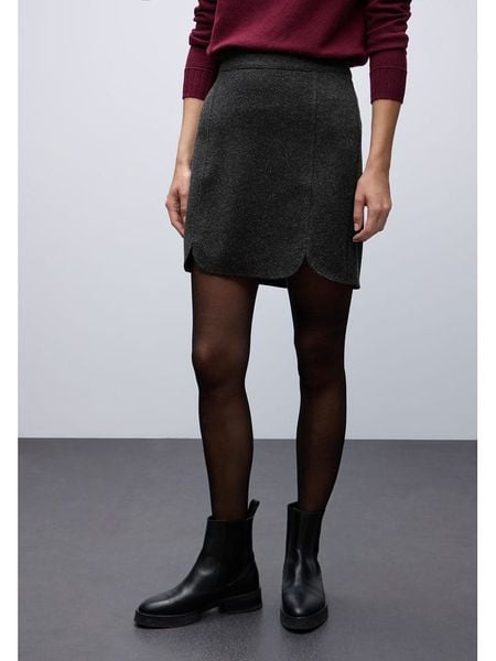 Street One Spódnica w kolorze antracytowym rozmiar: 40. Czarne spódniczki damskie Street One, bez wzorów, street, mini, proste. Za 134.85 zł.