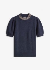 Sweter z aplikacją ze sztrasów. Niebieskie swetry klasyczne damskie bonprix, z dzianiny, bez kołnierzyka. Za 149.99 zł.