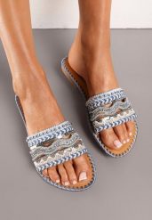 Niebieskie Klapki na Płaskiej Podeszwie w Stylu Boho z Koronką Nitami i Plecionym Sznurkiem Wykończone Imitacją Cyrkonii Bellemoon. Niebieskie klapki damskie Renee, z aplikacjami, z jeansu, bez obcasa, na płaskiej podeszwie. W wyprzedaży za 47.99 zł.