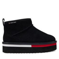 Śniegowce Tommy Jeans. Czarne śniegowce damskie Tommy Jeans, z jeansu. Za 459.99 zł.