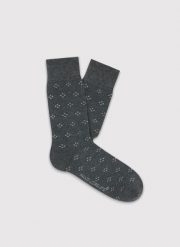 Szare skarpetki męskie we wzorki P000B-SX-526-S-0. Szare skarpetki męskie Pako Lorente, bez wzorów, z bawełny. Za 39.99 zł.