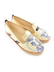 Goby Espadryle w kolorze kremowo-granatowym rozmiar: 35. Brązowe espadryle damskie Goby, bez wzorów, bez obcasa. Za 173.99 zł.