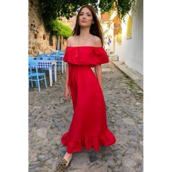 Sukienka MODEIRA RED. Czerwone sukienki damskie Sukienka MODEIRA RED, l, bez wzorów, bez kołnierzyka, bez ramiączek. W wyprzedaży za 69.00 zł.