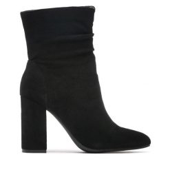 Botki DeeZee. Czarne botki damskie DeeZee, bez obcasa, na słupku, bez zapięcia. Za 119.99 zł.