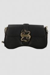 JUST CAVALLI Czarna torebka Range A. Czarne torebki klasyczne damskie Just Cavalli, bez wzorów, ze skóry ekologicznej, bez dodatków. W wyprzedaży za 799.99 zł.