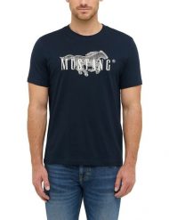 Męski T-Shirt Mustang Style Austin Dark Sapphire 1016858 4136. Niebieskie t-shirty męskie Mustang, m, bez wzorów, bez kołnierzyka. Za 79.99 zł.