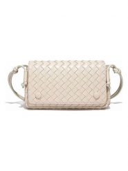 SUVRAI Torebka w kolorze kremowym - 21 x 15 x 9 cm rozmiar: onesize. Brązowe torebki klasyczne damskie SUVRAI, bez wzorów, z materiału, bez dodatków. Za 157.35 zł.