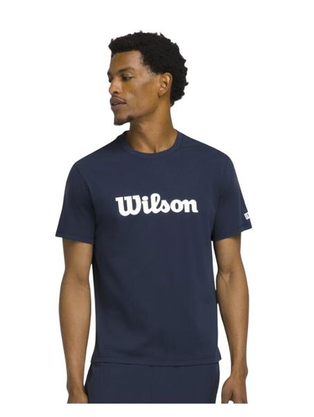 Koszulka Wilson Team Graphic. Niebieskie t-shirty sportowe męskie Wilson, m, z bawełny, bez ramiączek, do biegania. Za 145.00 zł.