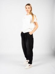 Guess Jeansy "Andrea" | W2BA29 D4QD1 | Kobieta | Czarny. Czarne jeansy damskie Guess, z podwyższonym stanem. W wyprzedaży za 349.00 zł.