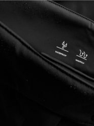 Spodnie water-repellent z ociepleniem - czarny. Czarne spodnie materiałowe damskie Reserved, bez wzorów, z tkaniny, z podwyższonym stanem. W wyprzedaży za 199.99 zł.