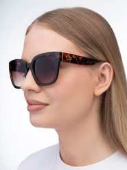 Oscar de la Renta Damskie okulary przeciwsłoneczne w kolorze brązowym rozmiar: 53. Brązowe okulary przeciwsłoneczne damskie Oscar de la Renta. Za 140.86 zł.