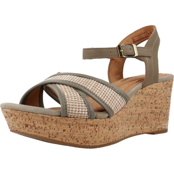 Sandały CLARKS 26171441C Zielony. Zielone sandały damskie Clarks, bez wzorów, ze skóry, bez obcasa. Za 236.99 zł.