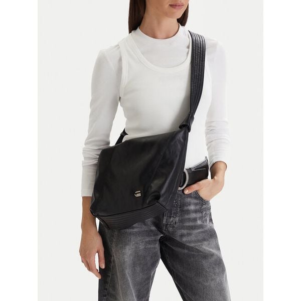 Torebka G-Star Raw. Czarne torebki klasyczne damskie G-Star Raw, bez wzorów, bez dodatków. Za 199.99 zł.