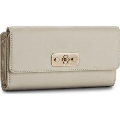 Duży Portfel Damski LIU JO - Xl Bifold Baltimora N18198 E0031 Soia 21404. Brązowe portfele damskie Liu Jo, bez wzorów, ze skóry ekologicznej. W wyprzedaży za 279.00 zł.