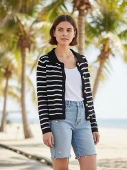 ASSUILI Kardigan w kolorze czarnym rozmiar: 42. Czarne kardigany damskie Assuili, bez wzorów. Za 121.99 zł.