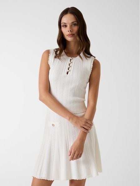 Guess Bluzka W6YR24 Z0970 Biały Regular Fit. Białe bluzki damskie Guess, m, z aplikacjami, z syntetyku, bez kołnierzyka, bez ramiączek. Za 344.99 zł.