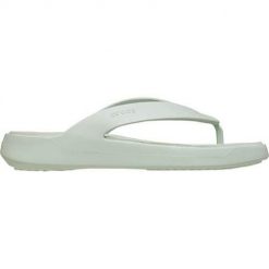 Japonki damskie Crocs C4615. Zielone klapki damskie Crocs, bez wzorów, z materiału, bez obcasa. Za 279.99 zł.