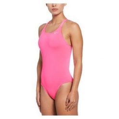 Strój pływacki jednoczęściowy damski Nike Hydrastrong Solid Fastback. Czerwone stroje jednoczęściowe damskie Nike, m, bez wzorów. Za 179.99 zł.