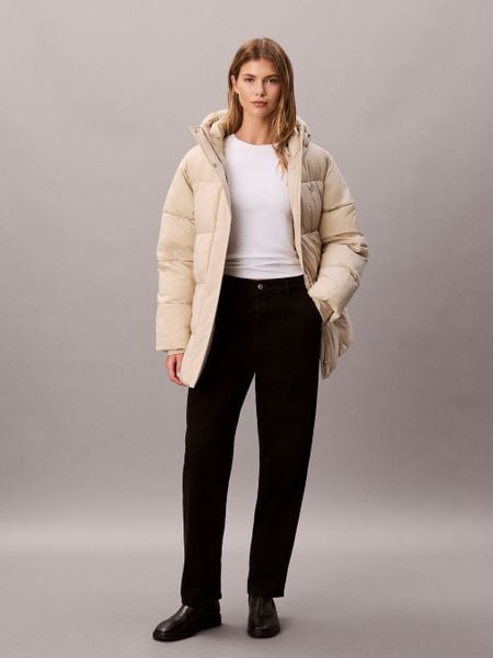 Calvin Klein Jeans kurtka funkcjonalna Kobiety beżowy, M. Brązowe kurtki damskie Calvin Klein Jeans, m, bez wzorów, z jeansu, bez kaptura. Za 599.95 zł.
