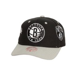 Czapka z daszkiem Mitchell & Ness Overbite Pro Brooklyn Nets. Czarne czapki męskie Mitchell & Ness, bez wzorów, eleganckie. Za 217.50 zł.