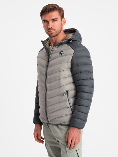 Nylonowa dwukolorowa pikowana męska kurtka w stylu sportowym – popielata V11. Szare kurtki męskie Ombre Clothing, l, z aplikacjami, z materiału, sportowe, bez kaptura. W wyprzedaży za 139.99 zł.