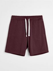 Szorty - bordowy. Czerwone szorty męskie Sinsay, bez kołnierzyka. Za 29.99 zł.