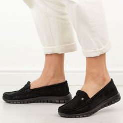 Czarne ażurowe skórzane mokasyny damskie Vinceza 95413. Czarne mokasyny damskie VINCEZA, z jeansu. Za 199.00 zł.