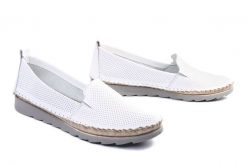 ARTIKER RELAKS 54C0743 white/gold biały, półbuty damskie. Białe półbuty damskie Artiker Relaks, bez wzorów, ze skóry, bez obcasa. Za 146.93 zł.