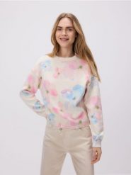 Sweter z ozdobnym printem - wielobarwny. Swetry klasyczne damskie Reserved, l, z bawełny, bez kołnierzyka. W wyprzedaży za 119.99 zł.