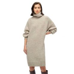 Superdry Sukienka-sweter z grubym prążkiem. Szare swetry klasyczne damskie Superdry., z materiału, bez kołnierzyka. Za 516.30 zł.