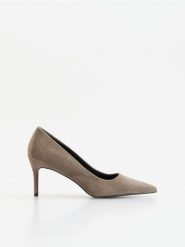 Zamszowe czółenka - szary. Szare czółenka damskie Reserved, bez wzorów, z zamszu, bez obcasa. Za 199.99 zł.