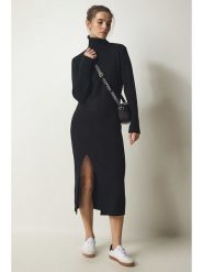 Happiness Istanbul Sukienka dzianinowa w kolorze czarnym rozmiar: onesize. Czarne sukienki damskie Happiness Istanbul, bez wzorów, z dzianiny, bez kołnierzyka, bez ramiączek, maxi. Za 147.91 zł.