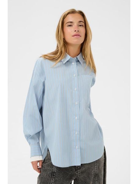 Kaffe Koszula - Slim fit - w kolorze błękitnym rozmiar: 40. Niebieskie koszule damskie Kaffe, bez wzorów, bez kołnierzyka, bez ramiączek. Za 154.79 zł.