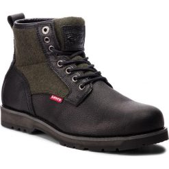 Kozaki LEVI'S - 226789-931-59 Regular Black. Czarne buty zimowe męskie Levi's, z materiału, bez zapięcia. W wyprzedaży za 319.00 zł.
