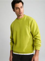 Bluza basic - zielony. Zielone bluzy bez kaptura męskie Sinsay, l. W wyprzedaży za 12.99 zł.