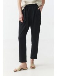 TATUUM Spodnie "Zamiria" w kolorze czarnym rozmiar: 36. Czarne spodnie materiałowe damskie Tatuum, bez wzorów, z materiału. Za 139.20 zł.