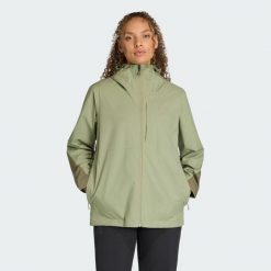 Kurtka przeciwdeszczowa Terrex Multi 2.5 Layer CLIMAPROOF. Brązowe kurtki przeciwdeszczowe damskie Adidas, l, bez kaptura, climaproof (adidas). Za 699.00 zł.