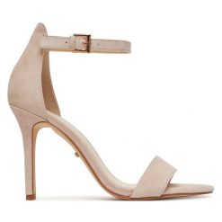 Sandały DeeZee. Brązowe sandały damskie DeeZee, bez wzorów, bez obcasa, na szpilce. Za 249.99 zł.