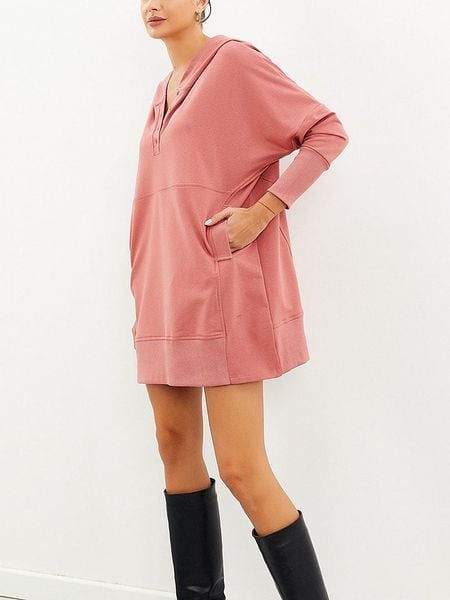 Milan Kiss Sukienka dresowa w kolorze szaroróżowym rozmiar: M. Różowe sukienki damskie Milan Kiss, na co dzień, m, bez wzorów, z dresówki, bez kołnierzyka, bez ramiączek, mini, proste. Za 170.07 zł.