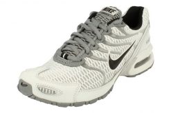 Buty do chodzenia damskie Nike Air Max Torch 4. Szare obuwie do biegania damskie Nike, nike air max. Za 675.00 zł.