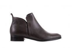 Botki Bayla-076 1592 Grafit, Skóra naturalna - 37. Botki damskie Bayla, na zimę, ze skóry, klasyczne, bez obcasa, bez zapięcia. W wyprzedaży za 134.10 zł.