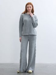 BGN Sweter w kolorze szarym rozmiar: 38. Szare swetry klasyczne damskie BGN, ze splotem, bez kołnierzyka. Za 121.99 zł.