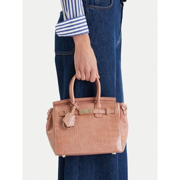 Torebka Nine West. Czerwone torebki klasyczne damskie Nine West, bez wzorów, bez dodatków. Za 199.99 zł.