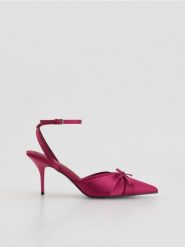 Czółenka na obcasie - fuksja. Czerwone czółenka damskie Reserved, bez wzorów, bez obcasa, na obcasie. Za 149.99 zł.