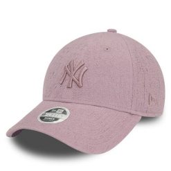 Czapka z daszkiem New Era. Fioletowe czapki z daszkiem damskie New Era, bez wzorów. Za 119.99 zł.